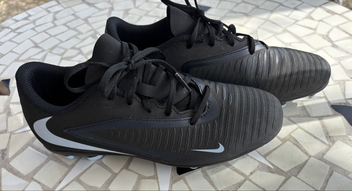 Altro in Alpinismo & Escursioni: Crampon Nike.Pointure 38 – Usato da Delémont venduto da Vendeur_3 2