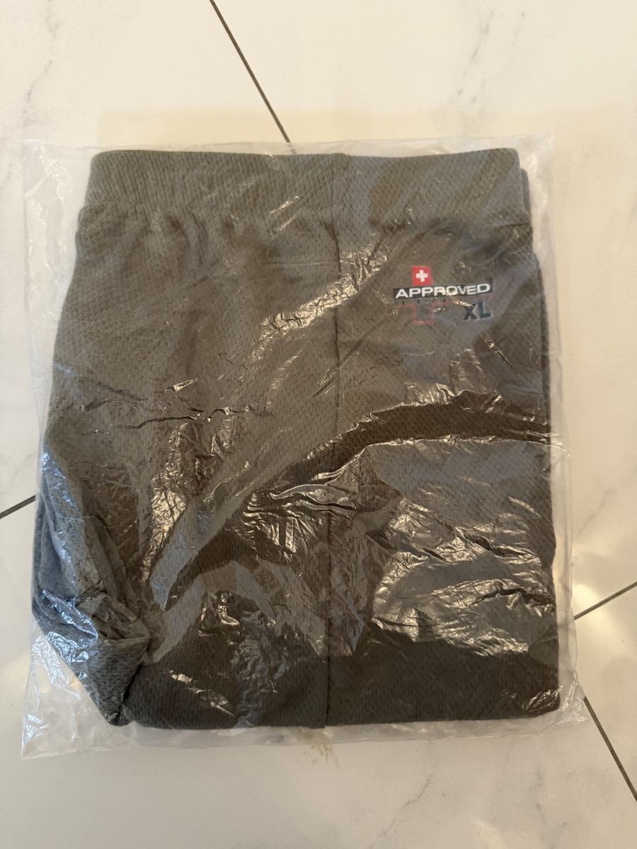 Biancheria intima: Boxershorts schweizer Armee Grösse XL – Nuovo e nell'imballaggio originale da Seengen venduto da Gegu2
