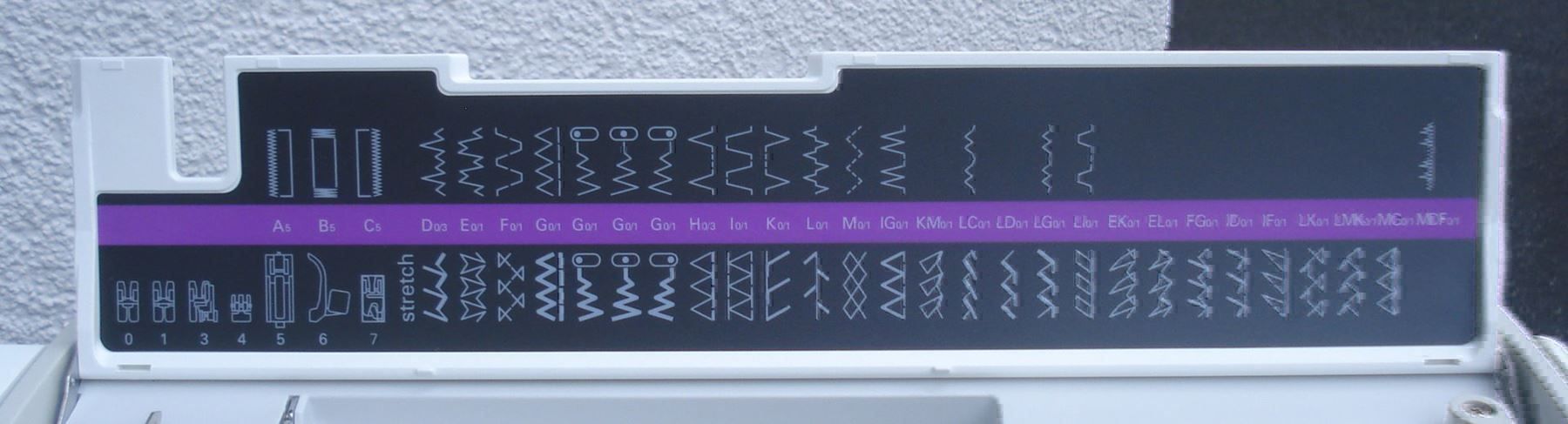 Pfaff Macchine da cucire: Nähmaschine PFAFF select 4.2, neu, mit Gratis-Versand. – Nuovo e nell'imballaggio originale da Olten venduto da Pat31 2