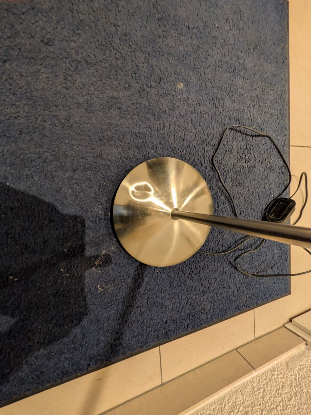 Lampade: Stehlampe orange mit Leuchtmittel – Usato da Dürnten venduto da Svenomat1 3