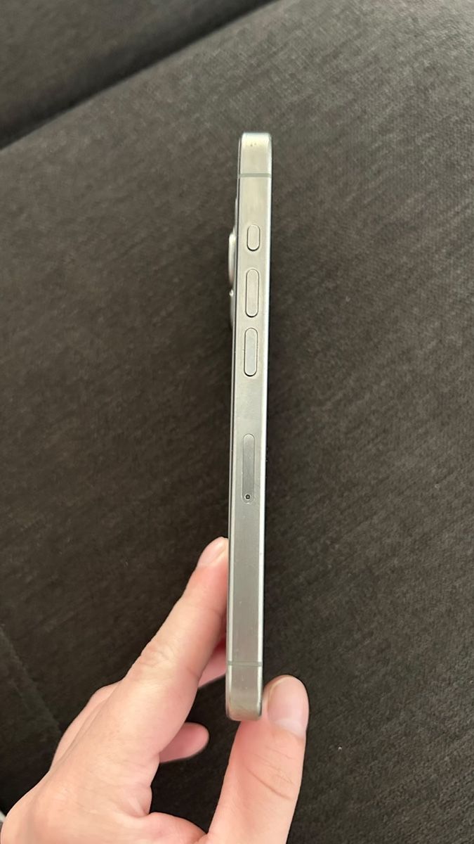 Apple Handys / Smartphones: Iphone 15 pro 128GB – Gebraucht aus Rorschach von med_cg8c 5