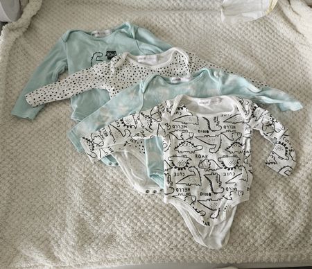 Baby body 4pcs 6-9m 74cm Minoti