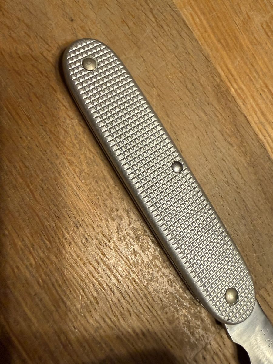 Victorinox Couteaux de poche: Victorinox oder Wenger Taschenmesser. Elektriker Messer – D'occasion à Goldach par Messerguru 3