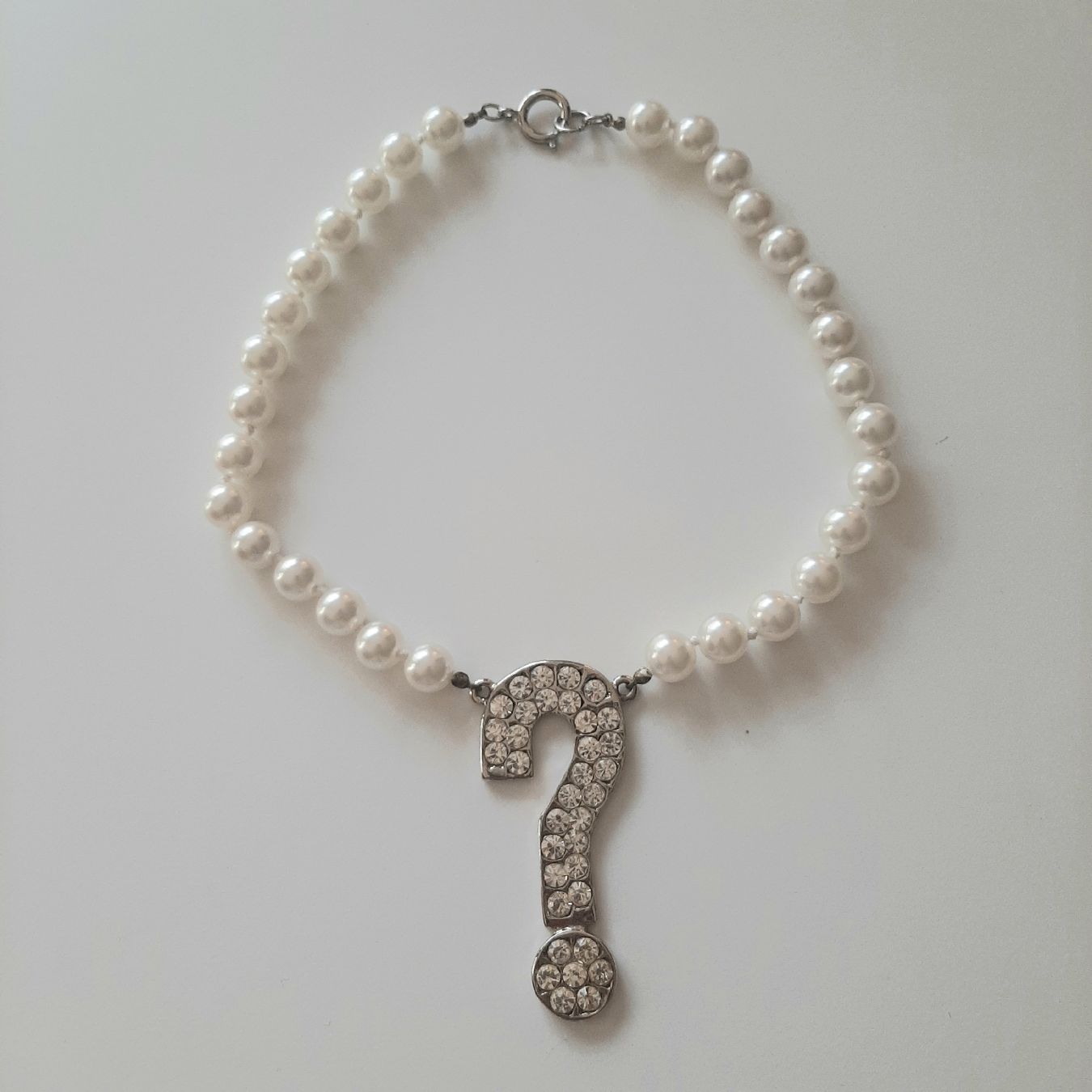 Moschino Catenine: Emblématique collier Moschino – Usato da Chêne-Bourg venduto da chsandra34