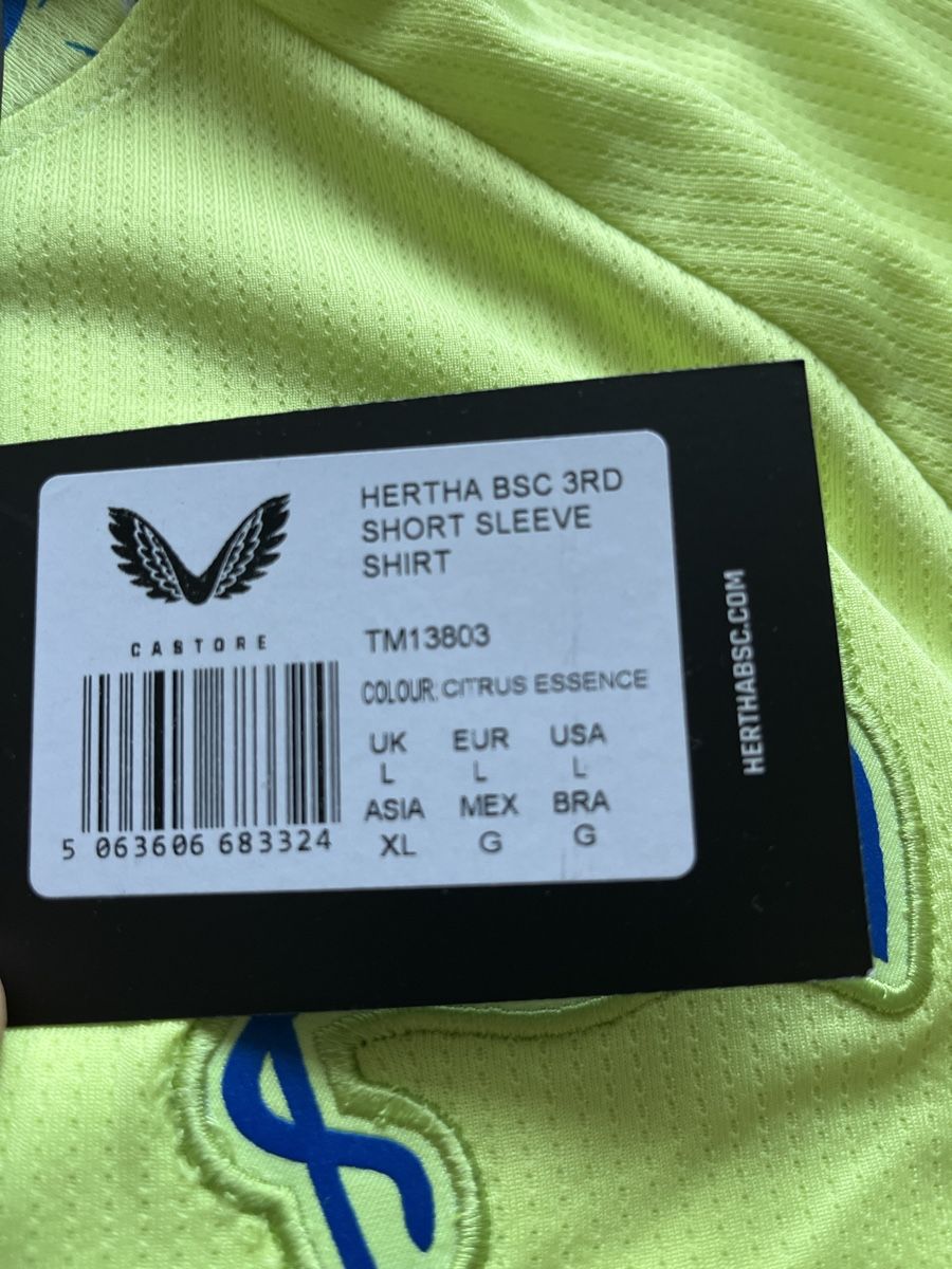 Leibchen & Hosen: Maillot herta Berlin  – Neu und originalverpackt aus Chambésy von Louwall_football 2