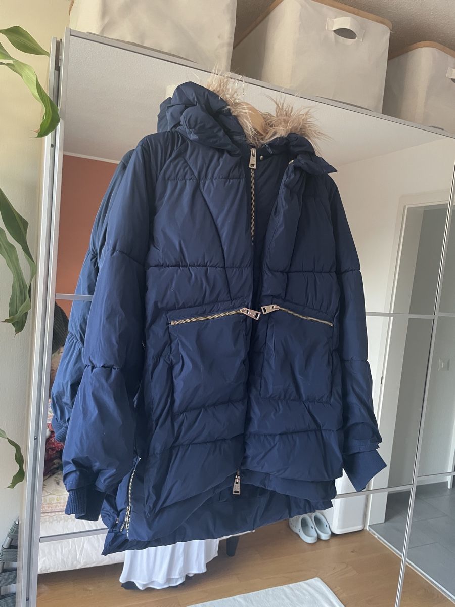 Manteaux: Winterjacke Rinascimento Gr M – D'occasion à Reinach BL par pupa.ball