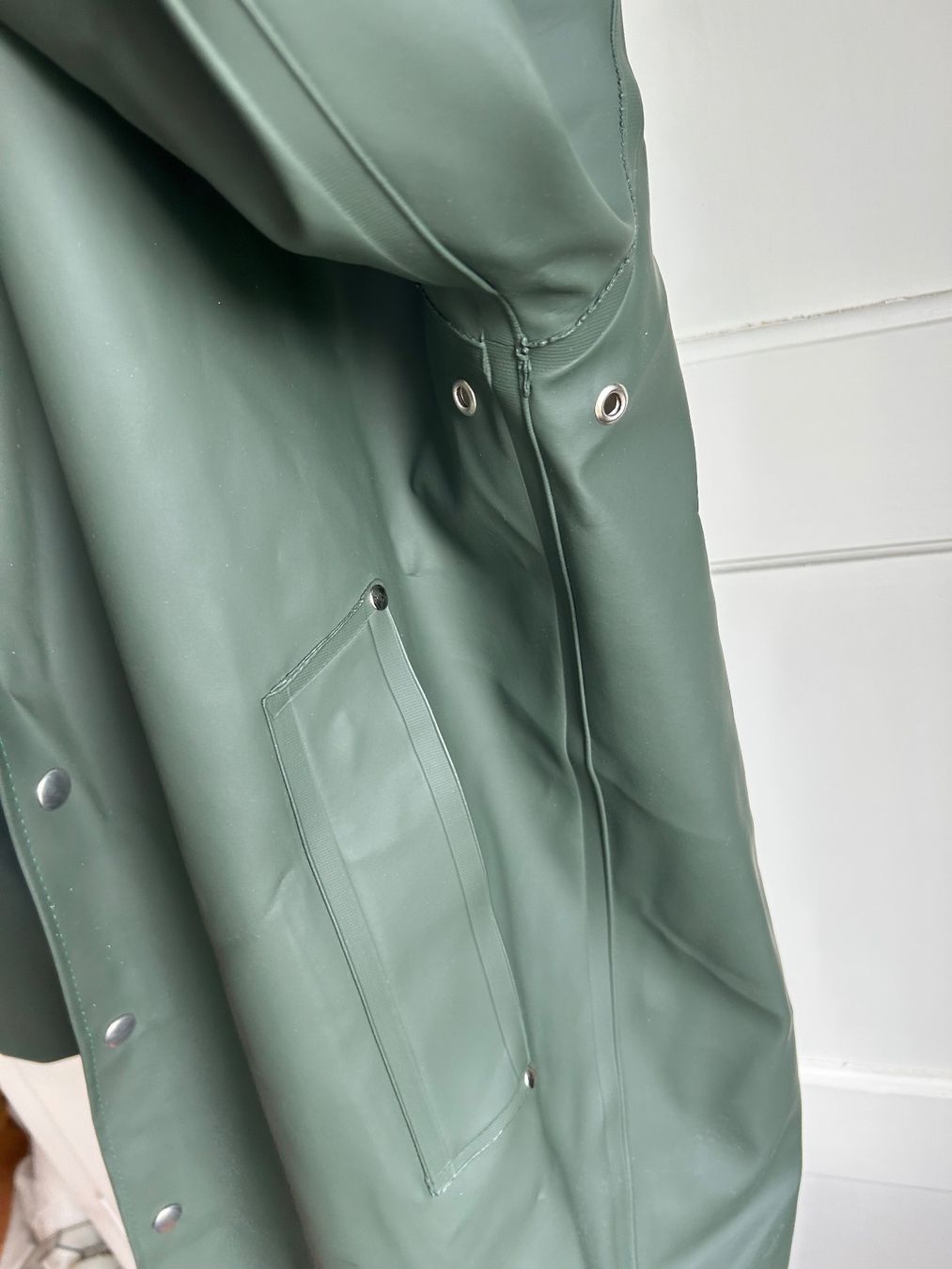 Stutterheim Giacche: Stutterheim Raincoat Stockholm Green Grösse XL – Usato da Zürich venduto da junger_roemer 3