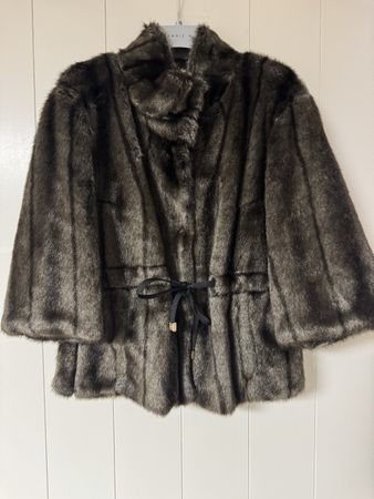 Annie P. Pelzjacke, Kunstpelz, Gr. 38, Top Zustand!