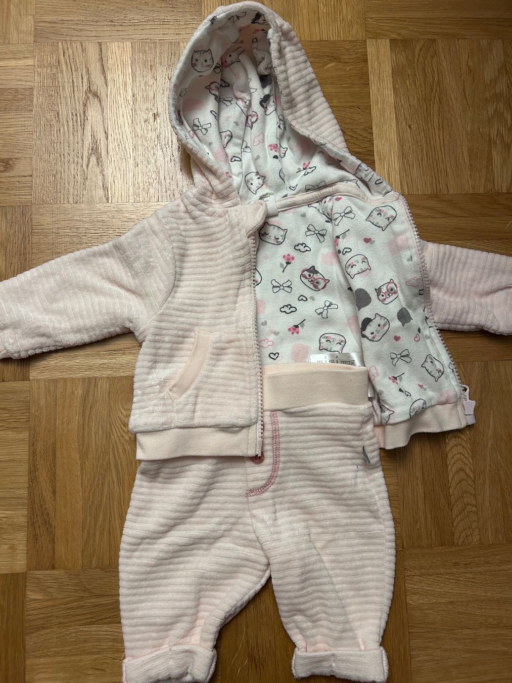Lotti & Set di vestiti: Baby Mädchen Paket 0-2 Monate – Usato da Olten venduto da Gabriela3141 1