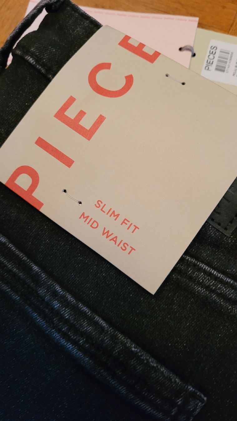 Pieces Jeans: Neue Jeans – Nuovo e nell'imballaggio originale da Uster venduto da 13smiley13 2