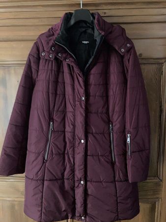 Wunderbarer Thermomantel Von Walbusch, Gr. 48, Farbe Beere