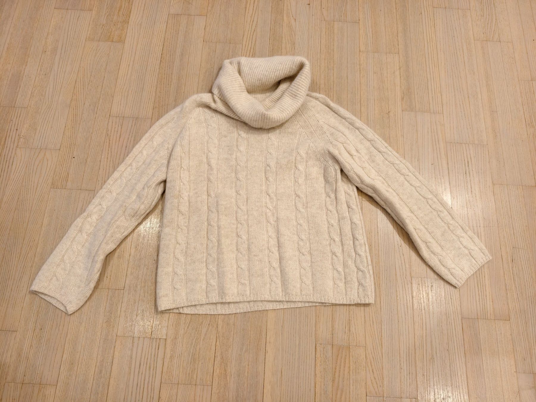 Maglioni & Felpe: Pullover Lammwolle / Angora Creme Gr. M-L – Usato da Berg TG venduto da Persefona