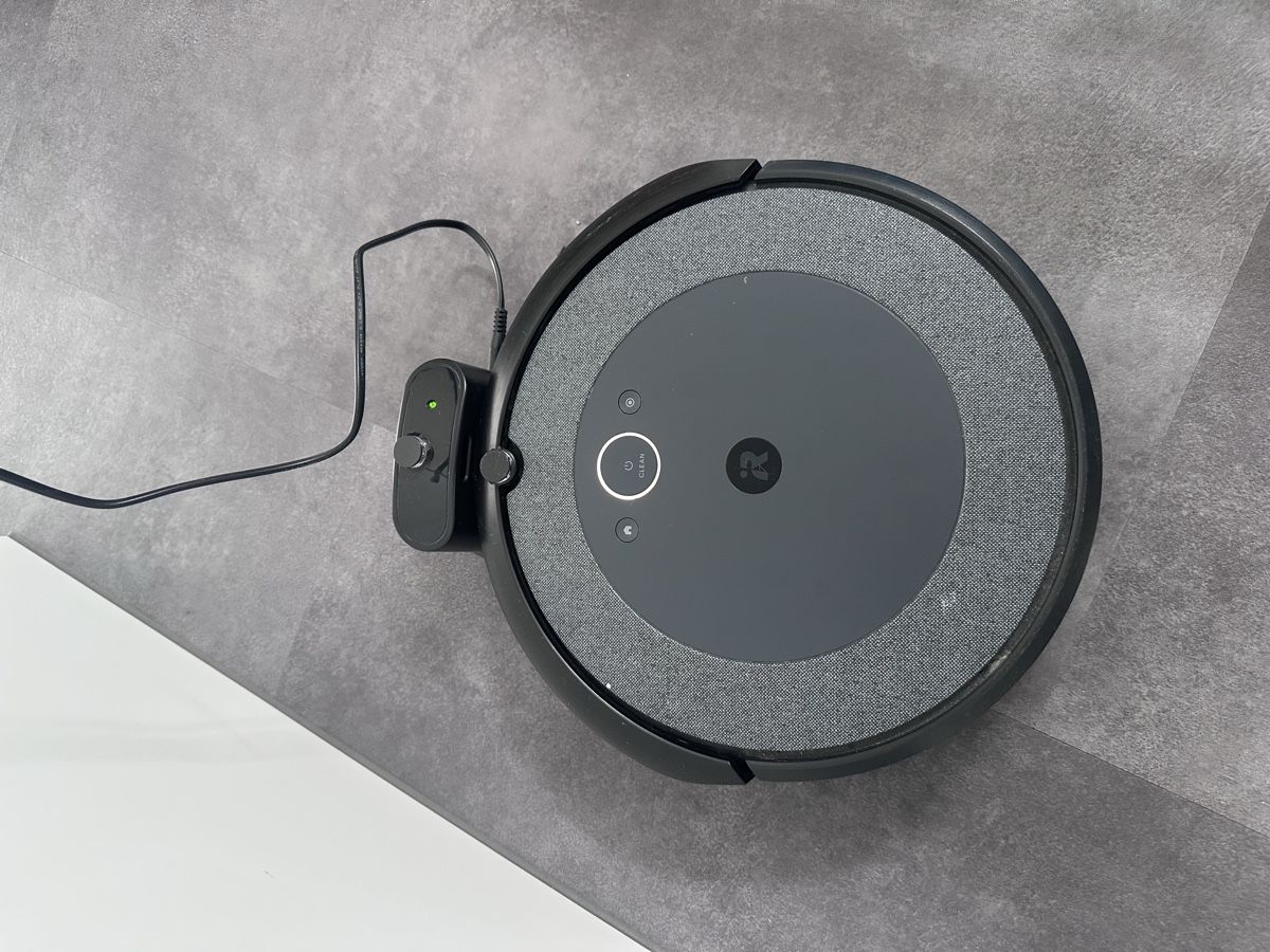Aspirapolveri & Accessori: Saugroboter iRobot Roomba i5 mit Ladestation – Difettoso da Blumenstein venduto da Thunerin_1987 1