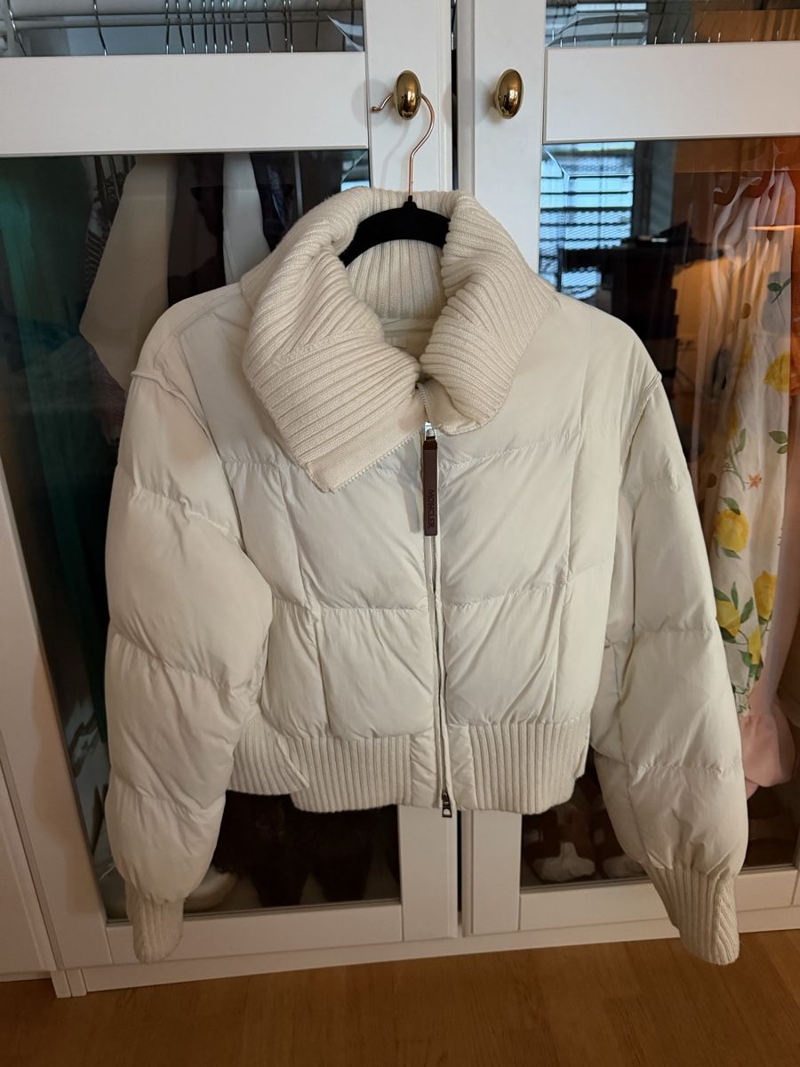 Moncler Vestes: Moncler Jacket  – D'occasion à Lausanne par LadyGSx