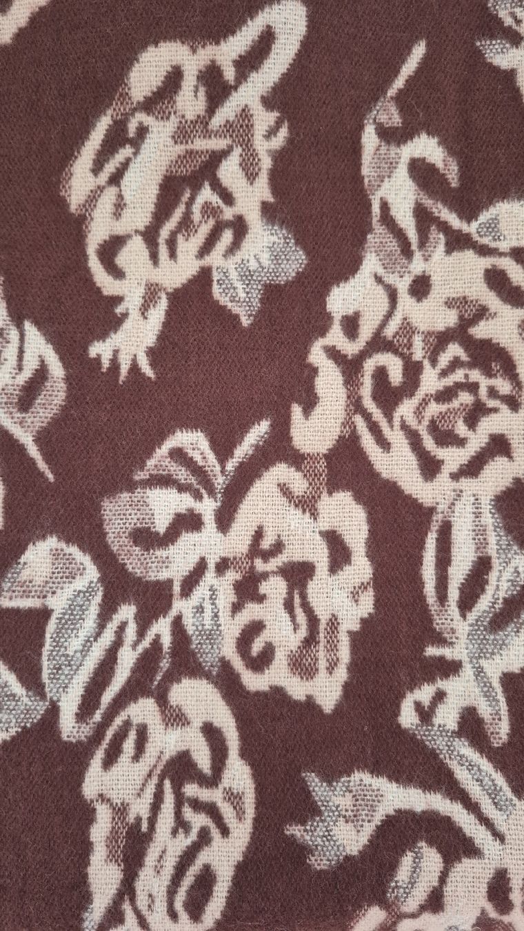 Foulard & Sciarpe: Écharpe à fleurs – Nuovo (secondo la descrizione) da Villars-sur-Glâne venduto da ninisabri 1