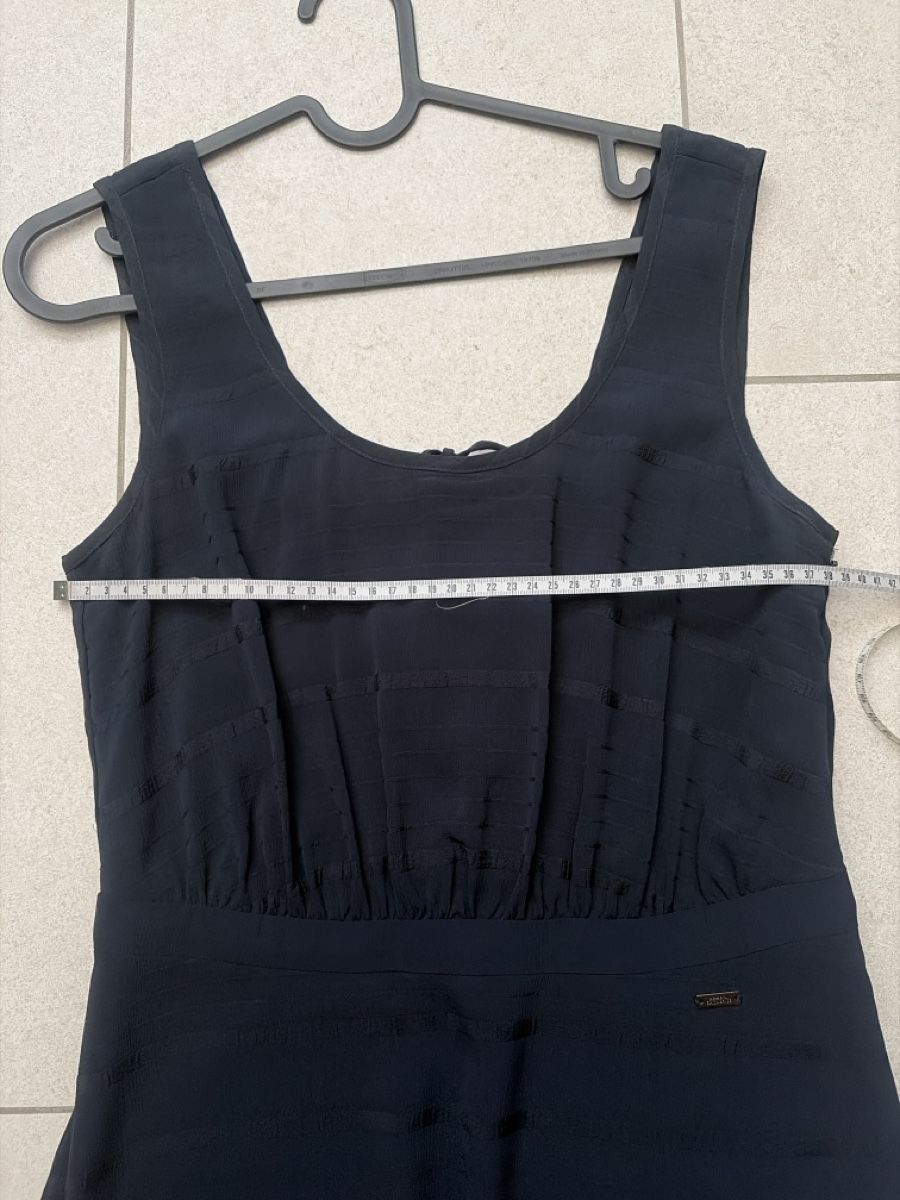 Armani Vestiti: Armani Exchange Maxi Sommerkleid Dunkelblau Gr. S (36) – Nuovo (secondo la descrizione) da Wallisellen venduto da Lan_82sz 7