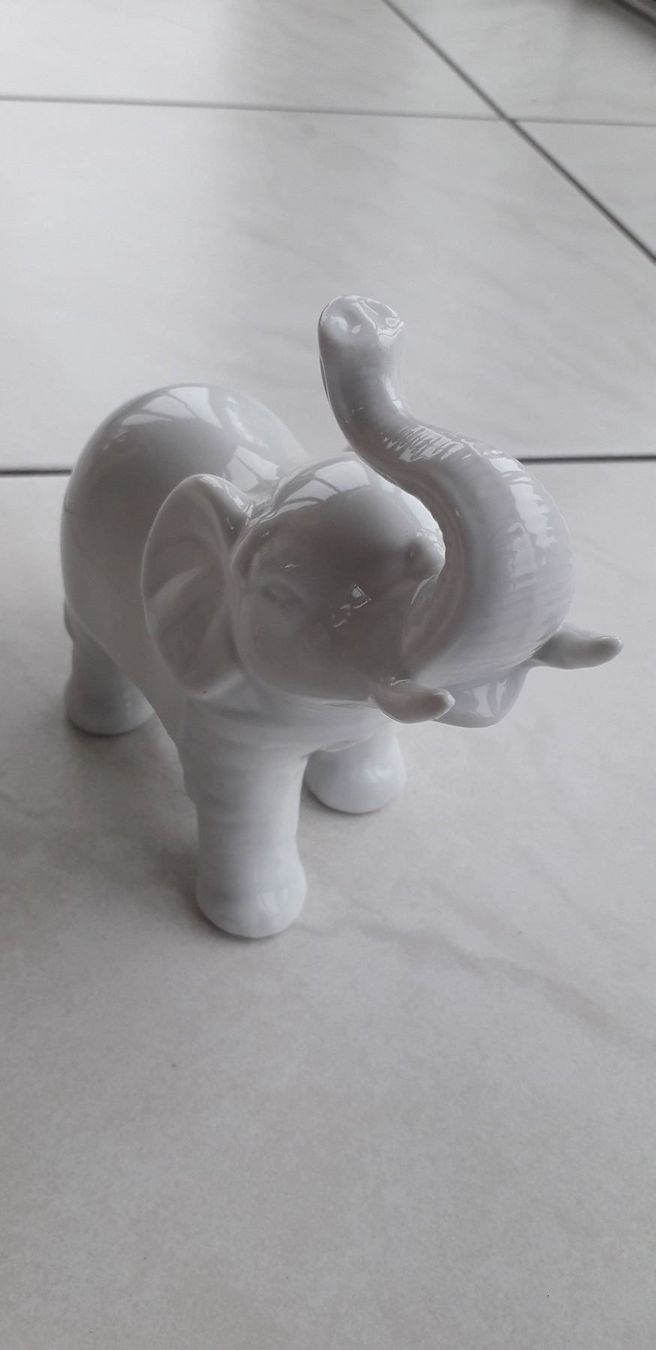 Figuren: Feustel Porzellan Elefant – Neu und originalverpackt aus Winistorf von acreativ 1