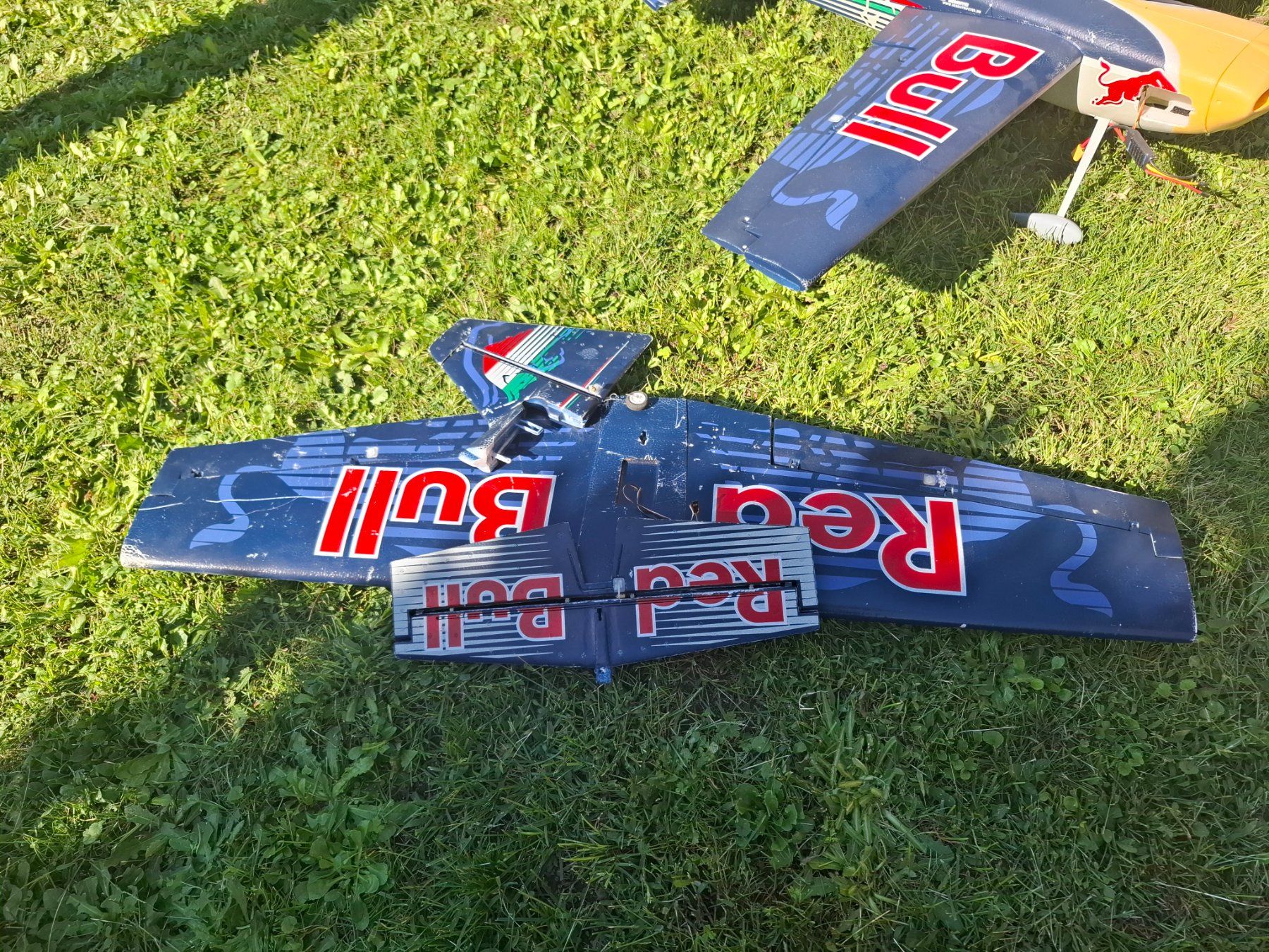 Modellismo RC: Red-Bull Edge – Difettoso da Uster venduto da Fluflu5 3