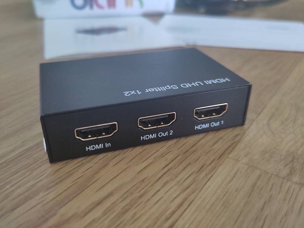 Adattatori: Blank 4K HDMI Splitter 2-fach, KVM – Nuovo (secondo la descrizione) da Fahrweid venduto da Bababo000 1