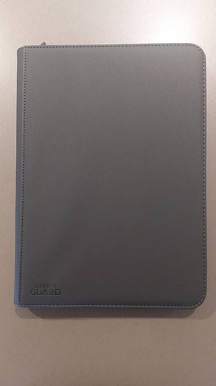 Carte collezionabili: Ultimate Guard 9 pocket zipfolio binder for trading cards – Usato da Bellinzona venduto da Pagur 3