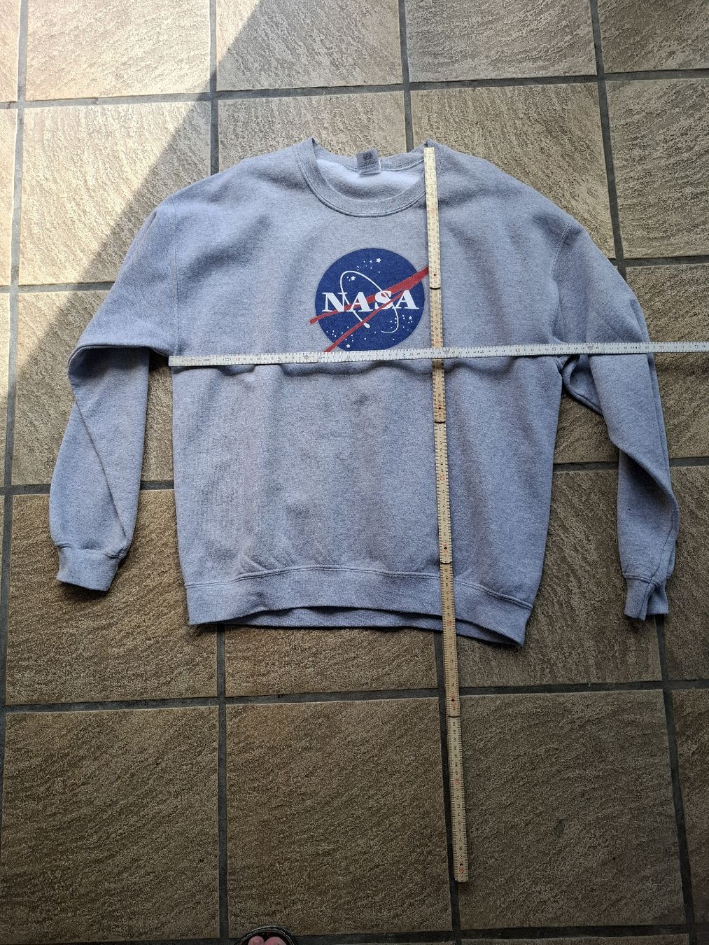 Maglioni & Felpe: Pullover Grau Grösse L NASA ein Original aus USA – Usato da Hunzenschwil venduto da Hardrock6
