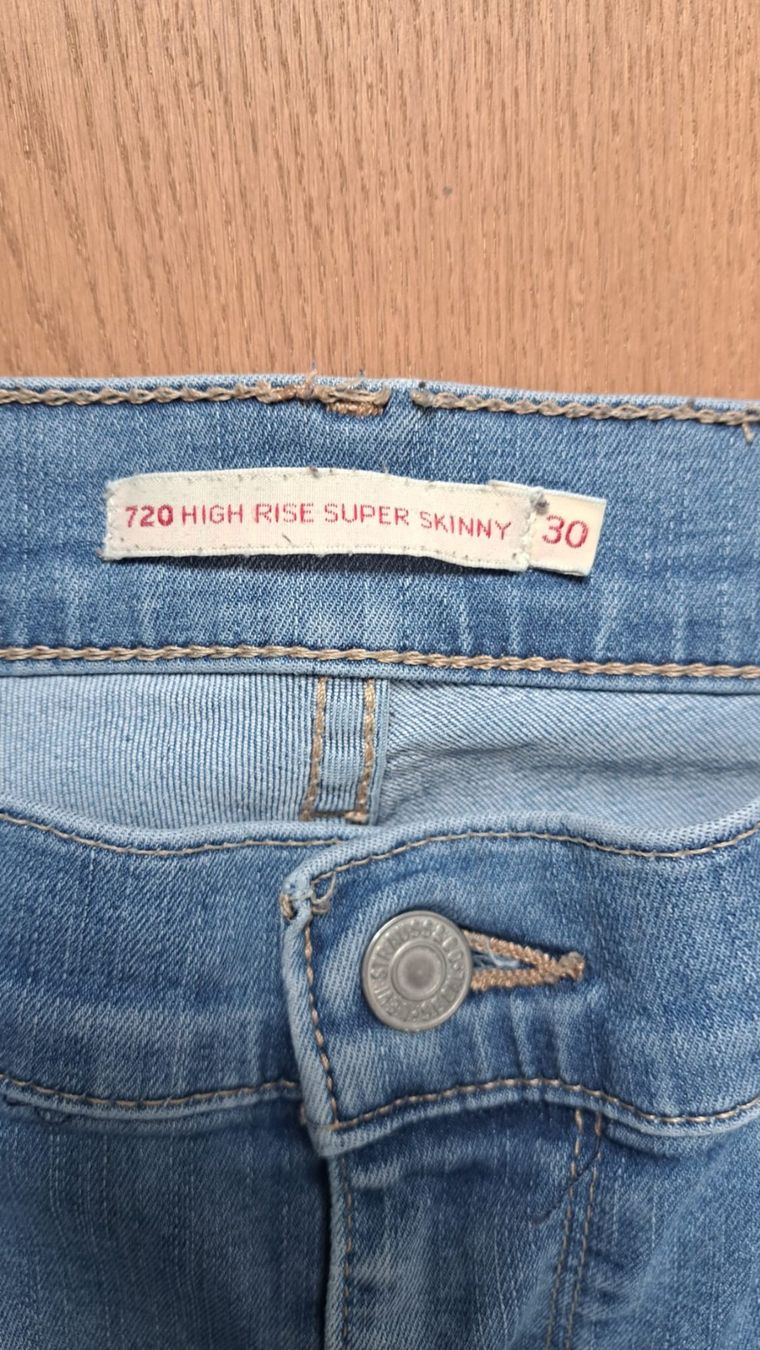 Levi's Jeans: Levi's Jeans Damen hellblau Grösse 30 – Gebraucht aus Rheinau von Jackandjones01 3