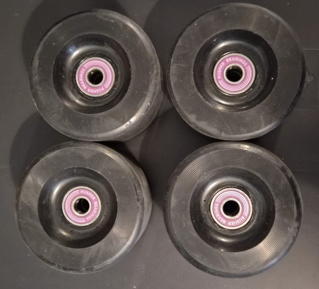 Skateboards: longboard wheels and bearings – Gebraucht aus Genève von CRDNX 1