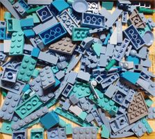 LEGO 180 Verschiedene Blaue Teile -D65