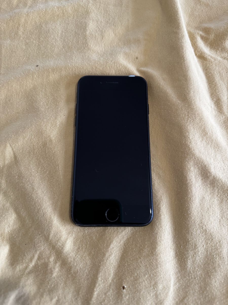 Apple Telefoni cellulari / Smartphones: iPhone 7 défectueux pièces – Difettoso da Vevey venduto da Eiden77