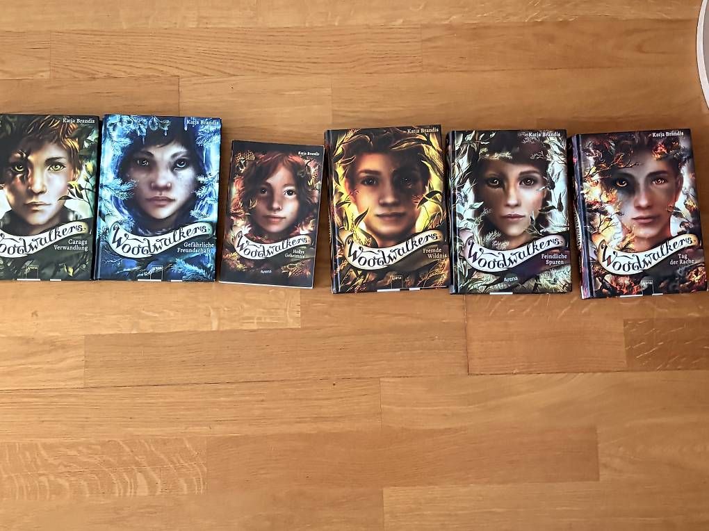 Libri: 15x Woodwalkers  Komplettsammlung oder einzeln – Usato da basel venduto da flifla 1