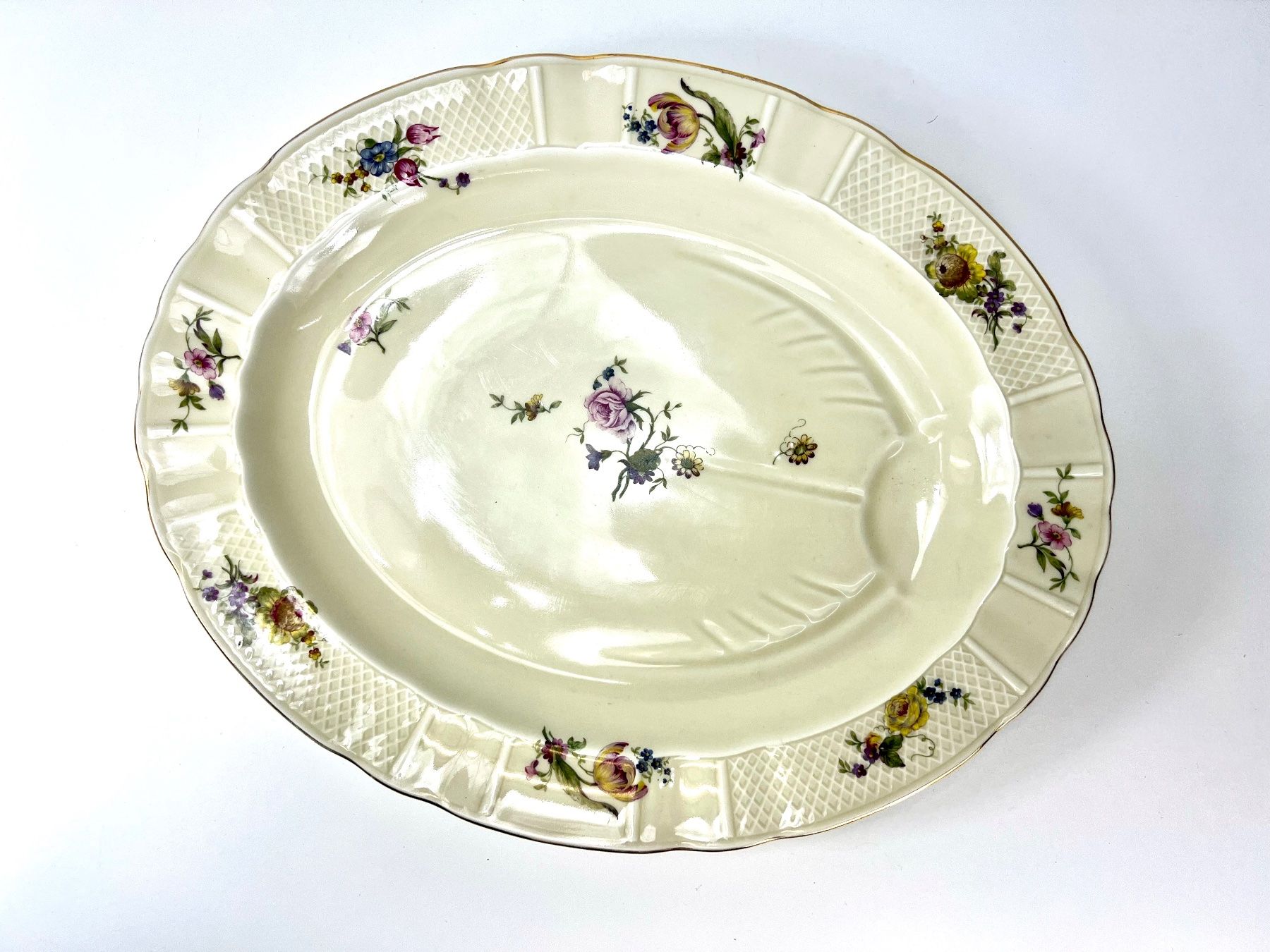 Servierplatten: LIMOGES Servierschale Blumenmuster Antik – Gebraucht aus Zürich von Arche_Brockenhaus 1