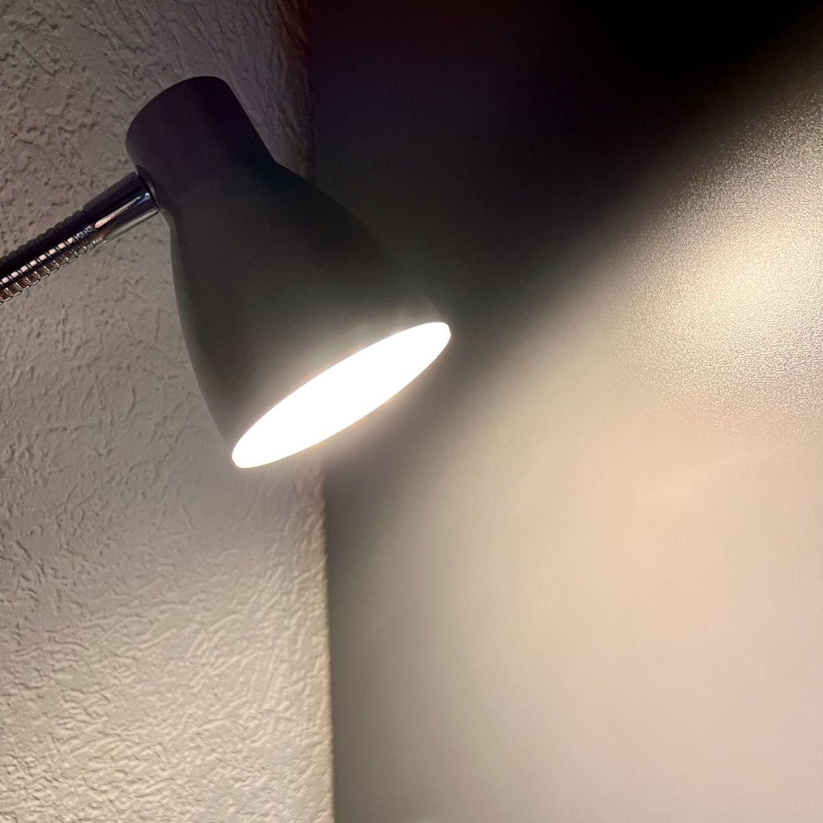 Lampade: LED-Spotlampe (3,8 W) – Usato da Hinwil venduto da Hiwi5 3