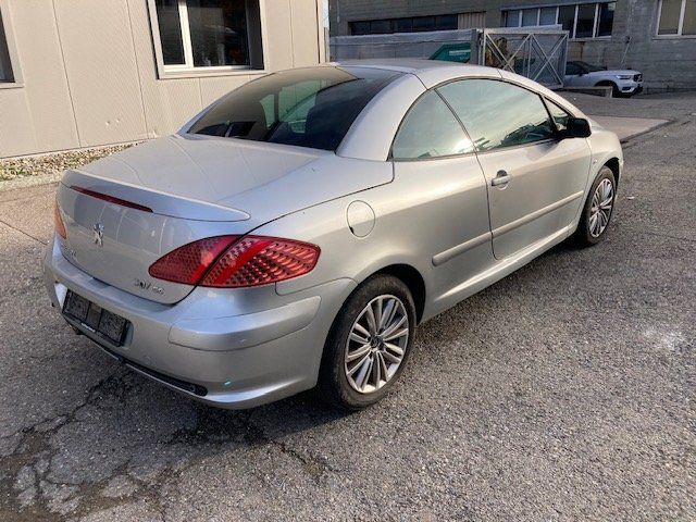 Peugeot Automobili: Peugeot 307 2.0i Cabrio – Usato da Frauenkappelen venduto da Autohaus-Bern 1