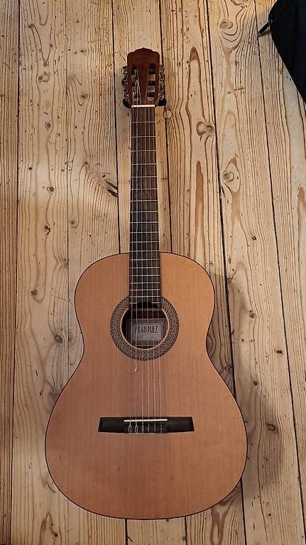 Musikinstrumente: Gitare – Gebraucht aus Fehren von Walserp