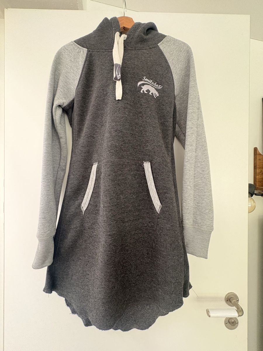 Vestiti: Sweatshirt Kleid von Smilodox, Grösse M, Grau – Usato da Steg im Tösstal venduto da Beckerbande