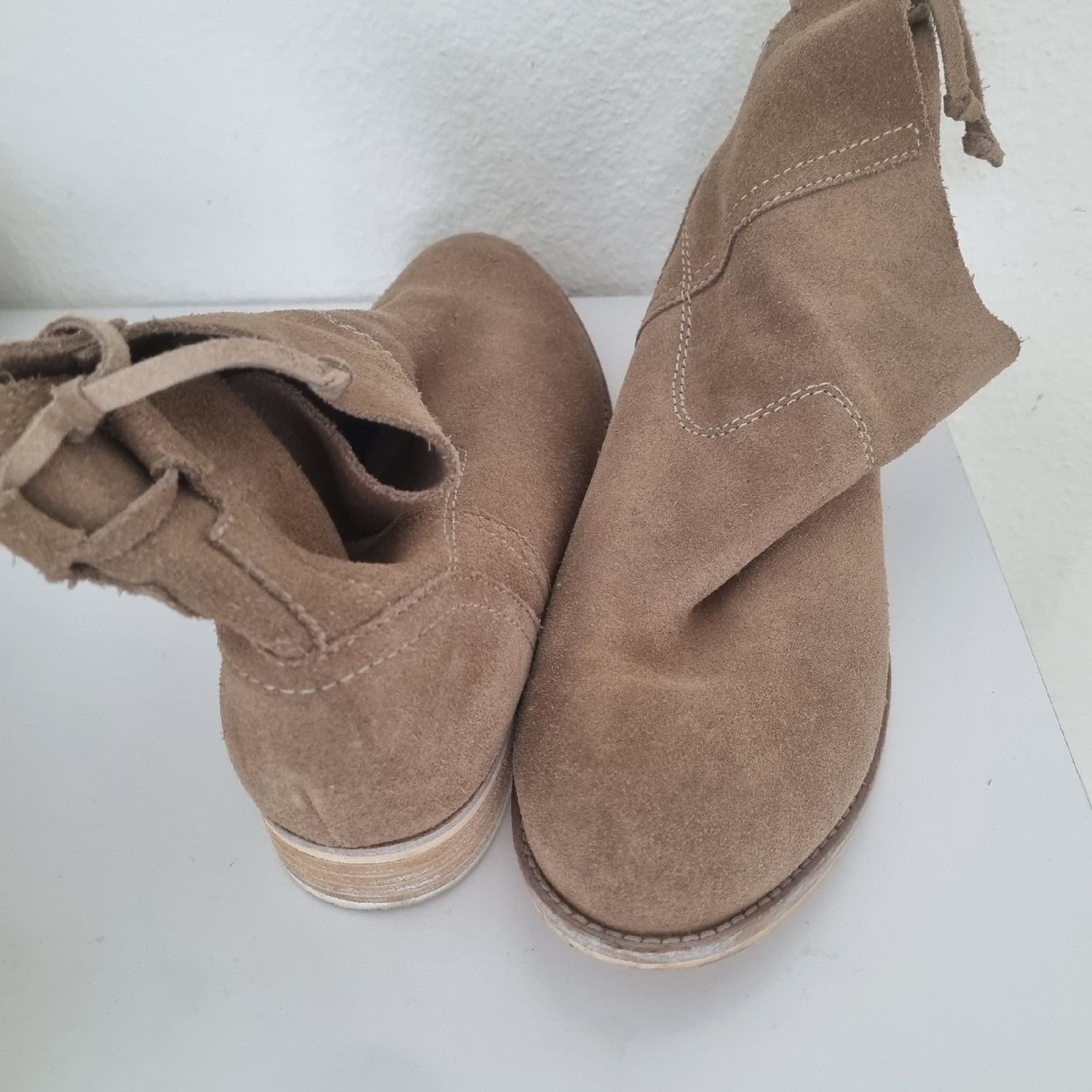 Scarpe da donna: Wildlederstiefel – Usato da Gossau SG venduto da sar_7vt5 1