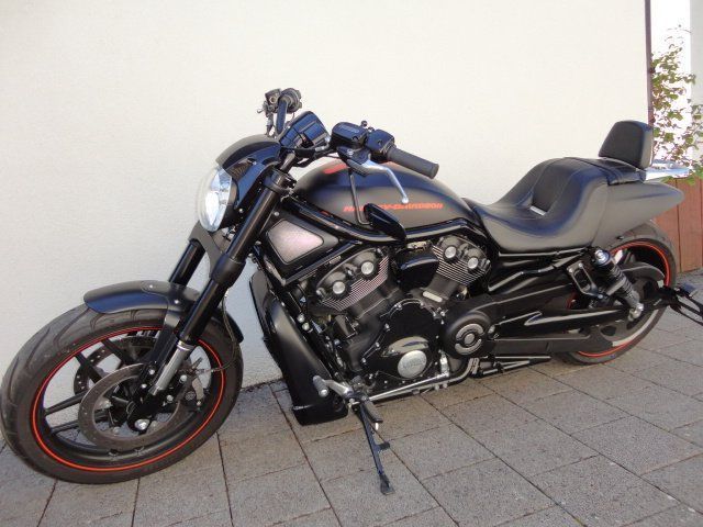 Harley-Davidson Chopper: Harley Davidson VRSCDX Night Rod Neuwertig – Gebraucht aus Brittnau von Tulile 1