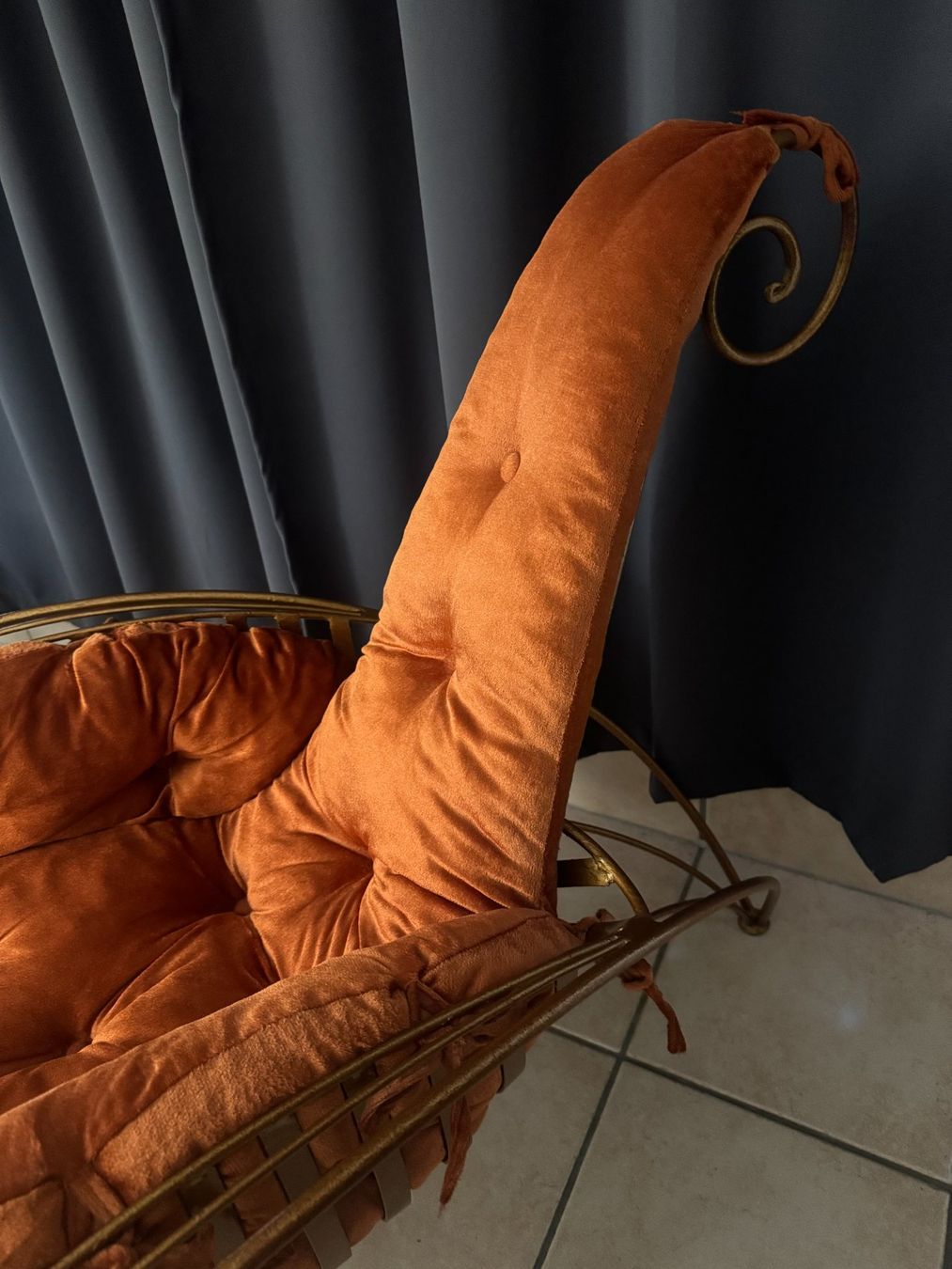 Poltrone: Fauteuil Royale en velours – Usato da Nyon venduto da data-comm 2