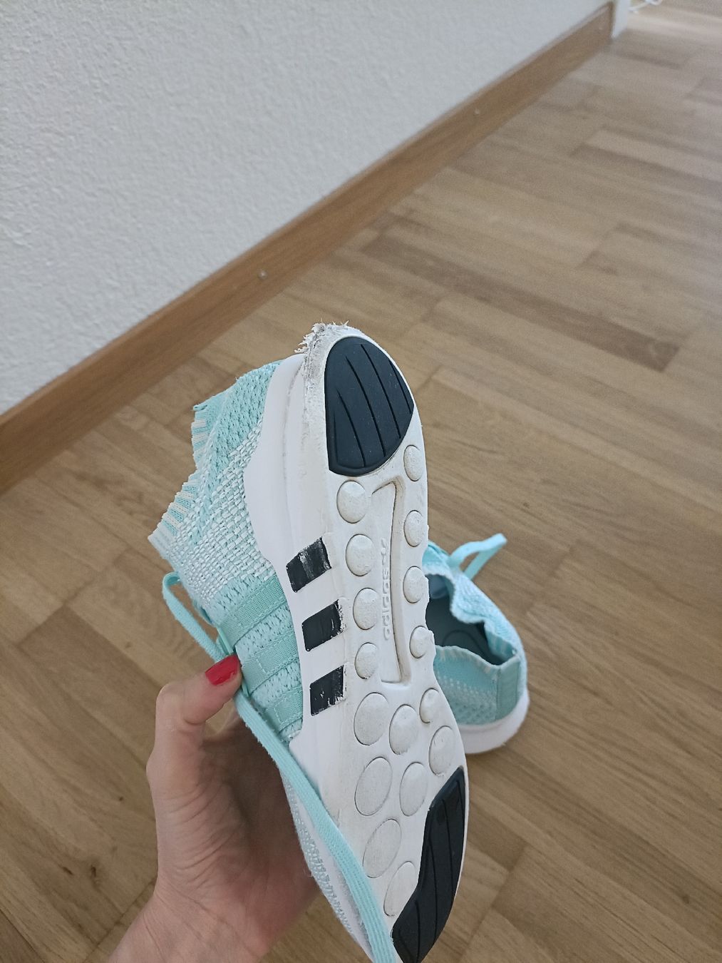 Scarpe da donna: adidas shoes – Usato da Schliern b. Köniz venduto da yalls 2