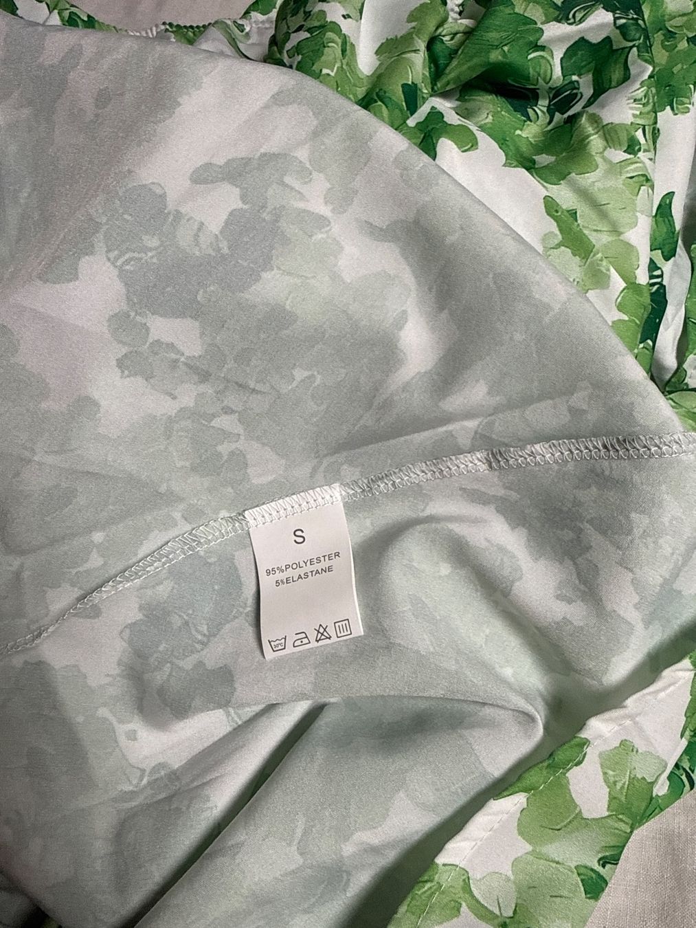 Robes et jupes: KLEID GR S NEU – D'occasion à Birr par WalkyriaM 2