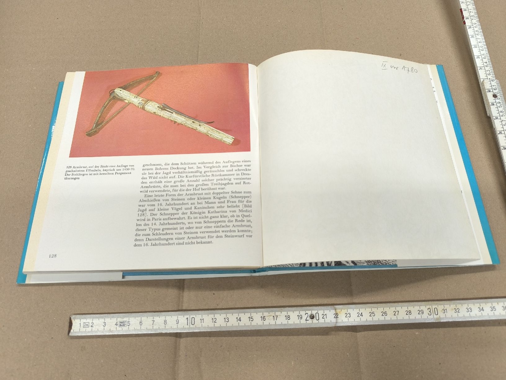 Bücher: BUCH. Waffen und Rüstungen – Gebraucht aus Cama von anto_a 8
