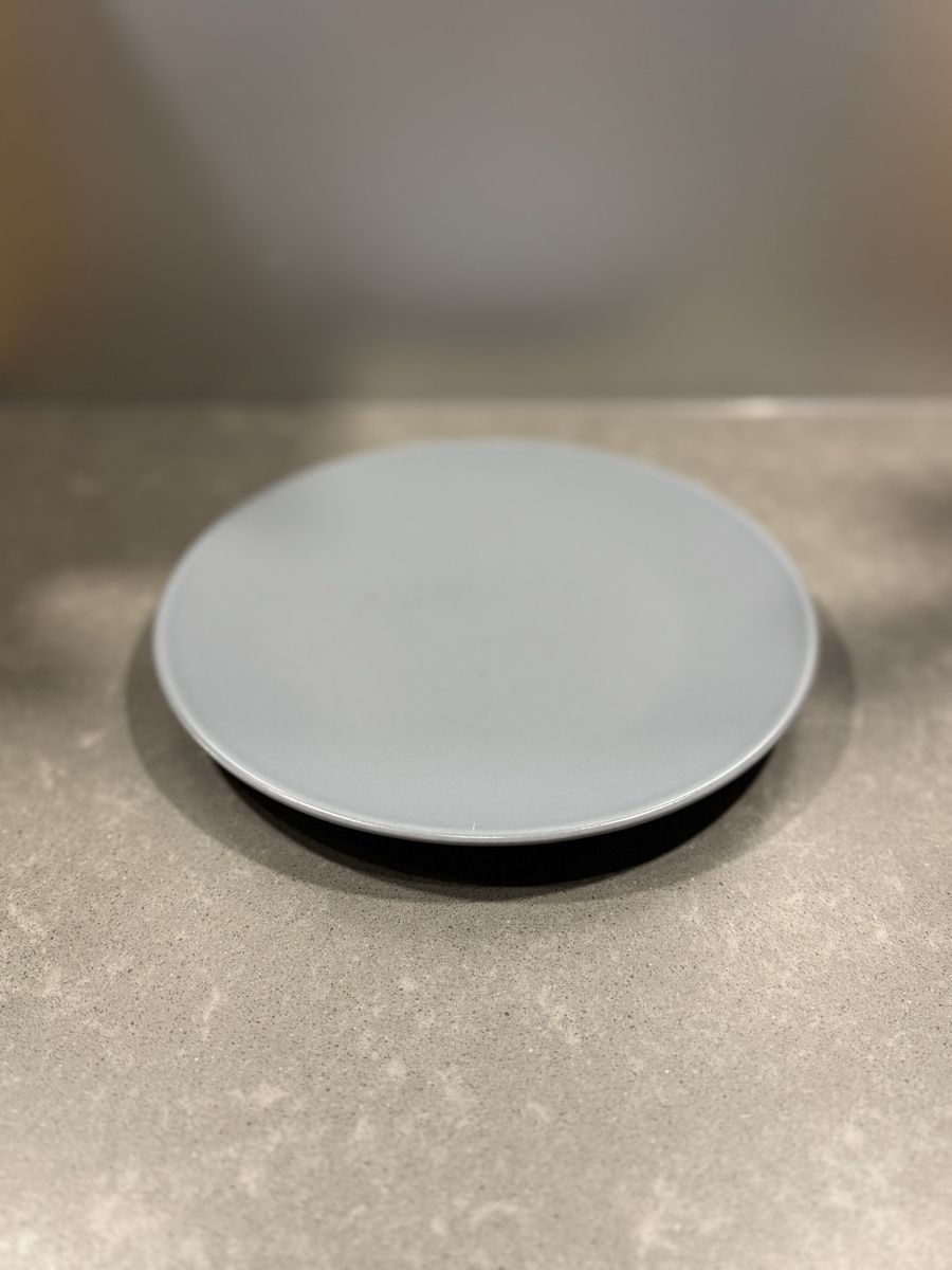 Ikea Set di piatti: Minimalistisches graues Tellerset – Usato da Robasacco venduto da ydna__ 1