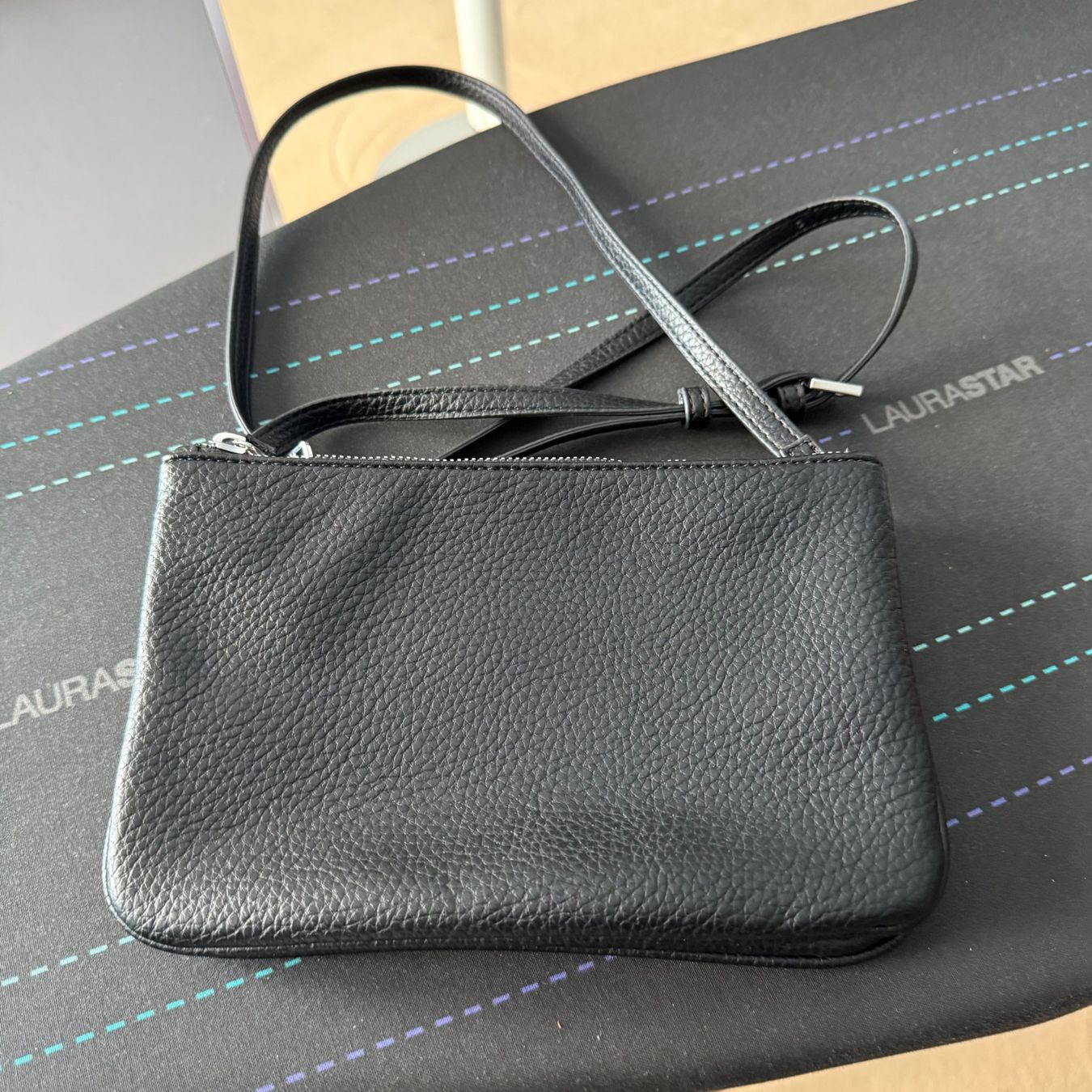 S.Oliver Taschen für Damen: s.Oliver Umhängetasche in Schwarz – Gebraucht aus Riedholz von han_fy6l 2
