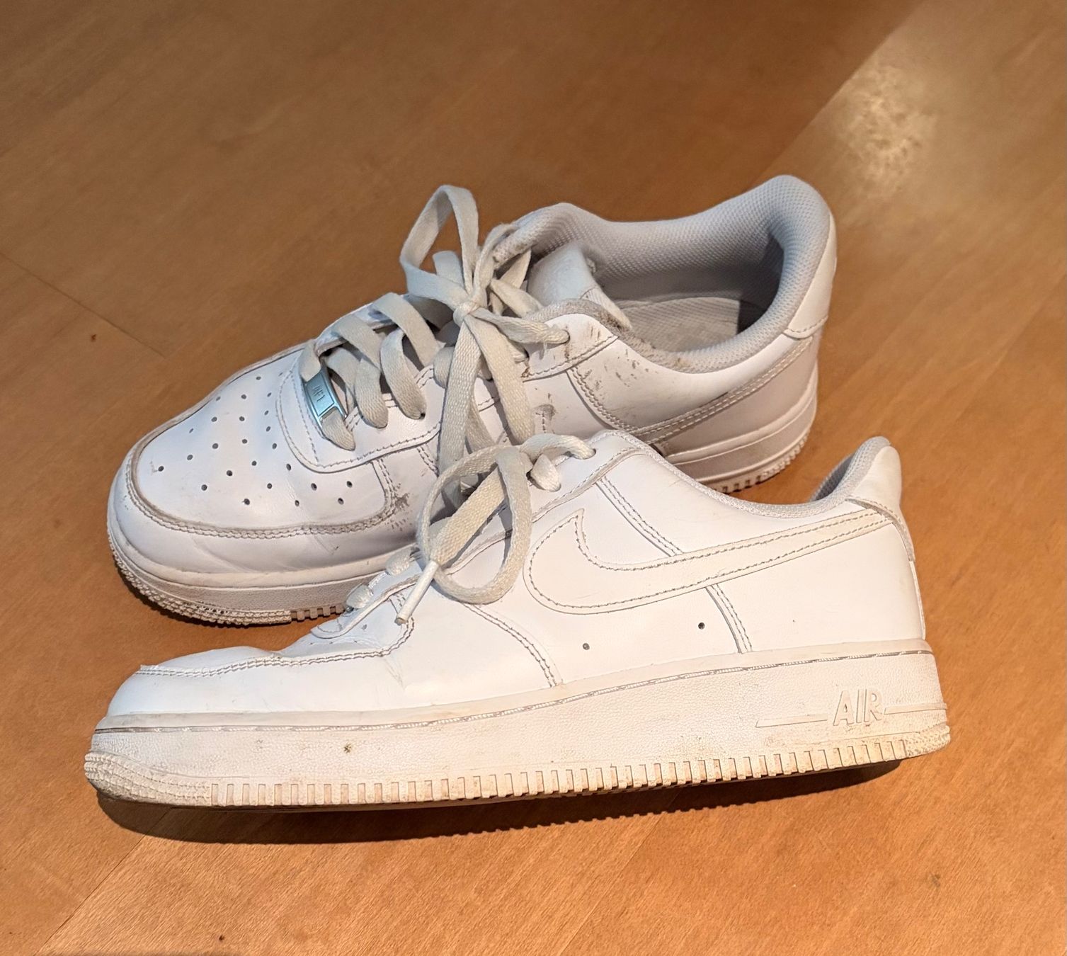 Nike Herrenschuhe: Nike Air Force 1 - Grösse 39 – Gebraucht aus Jonen von f_abiiiennee 1