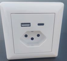 Steckdose mit USB A und USB C neu