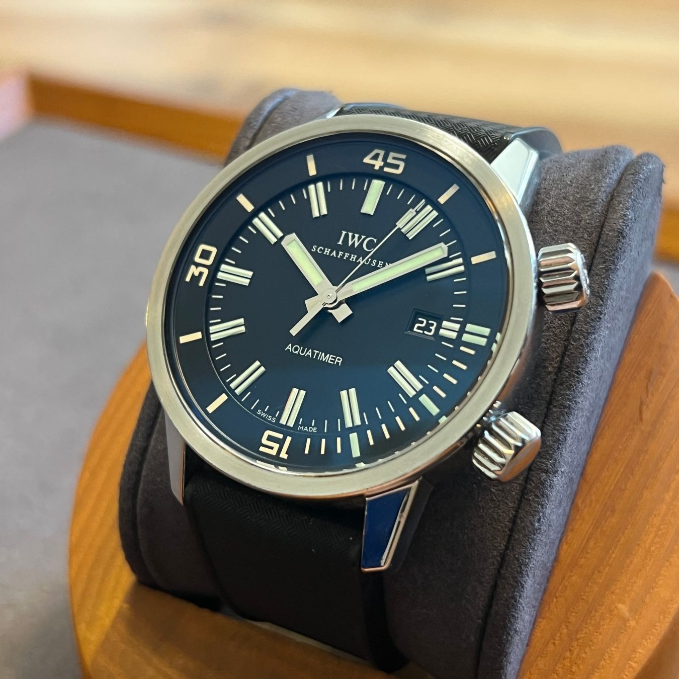 IWC Uhren: IWC Aquatimer Vintage Automatic Date IW323101 – Gebraucht aus Carouge GE von Watchaser 2
