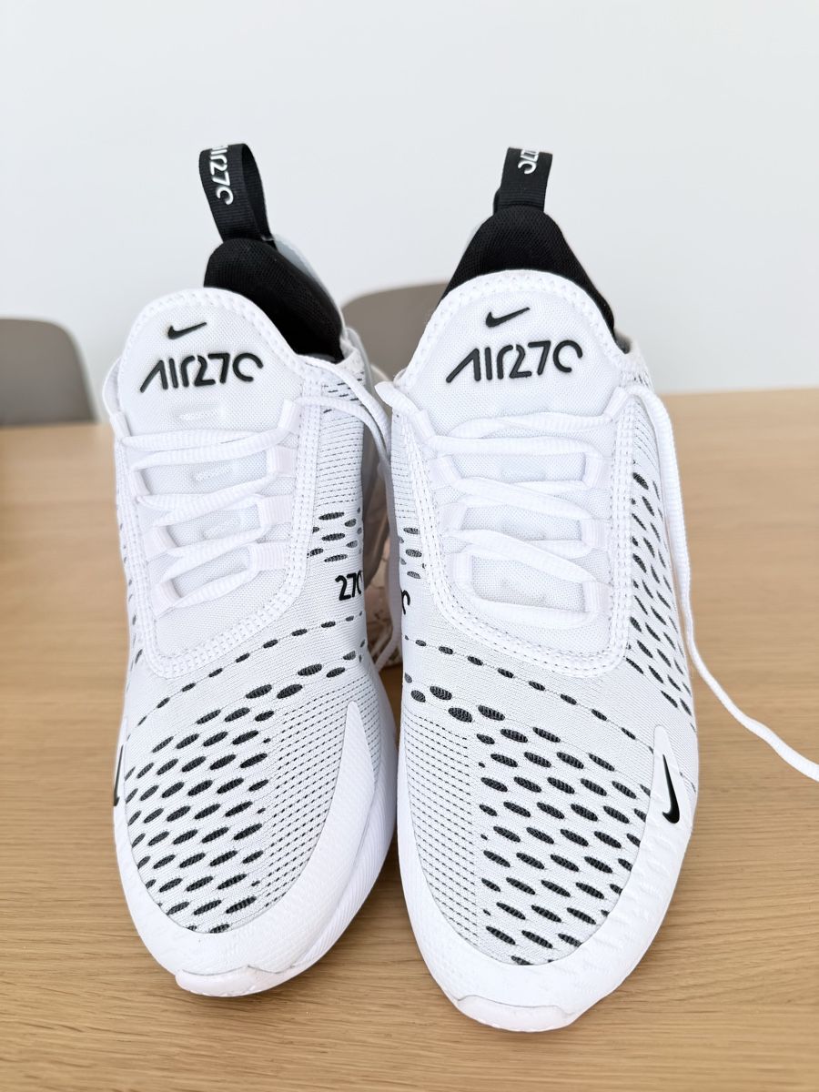 Nike Scarpe da donna: Nike Air Max 270 Gr. 38 – Nuovo (secondo la descrizione) da St. Gallen venduto da Frickmoser 1