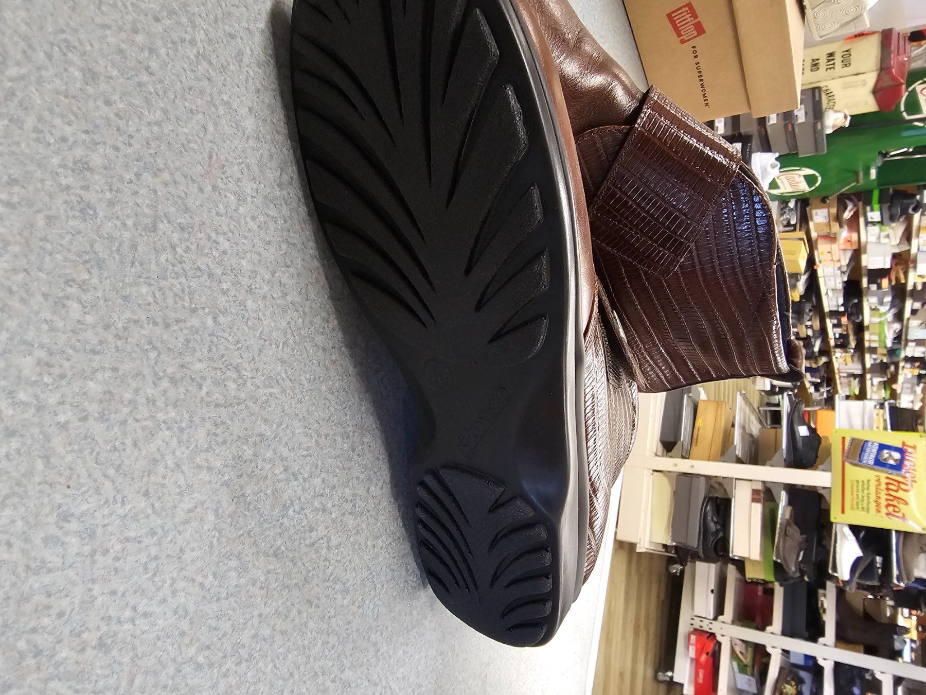 Damenschuhe: Helvesko ladysko – Neu und originalverpackt aus Möhlin von Highwaytom 1