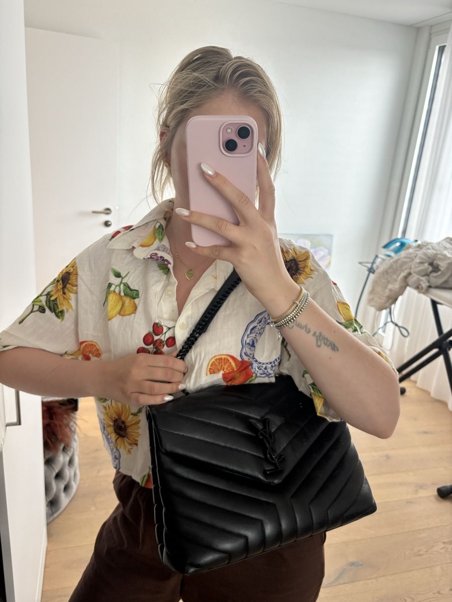 Saint Laurent Borse da donna: Medium Lou Lou Matelasse Shoulder Bag Black – Usato da lenzburg venduto da naemi30 7