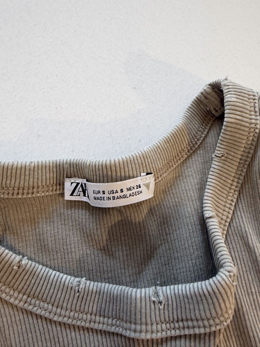 Zara Top: Top beige Zara – Usato da Pully venduto da ari_78pk 2